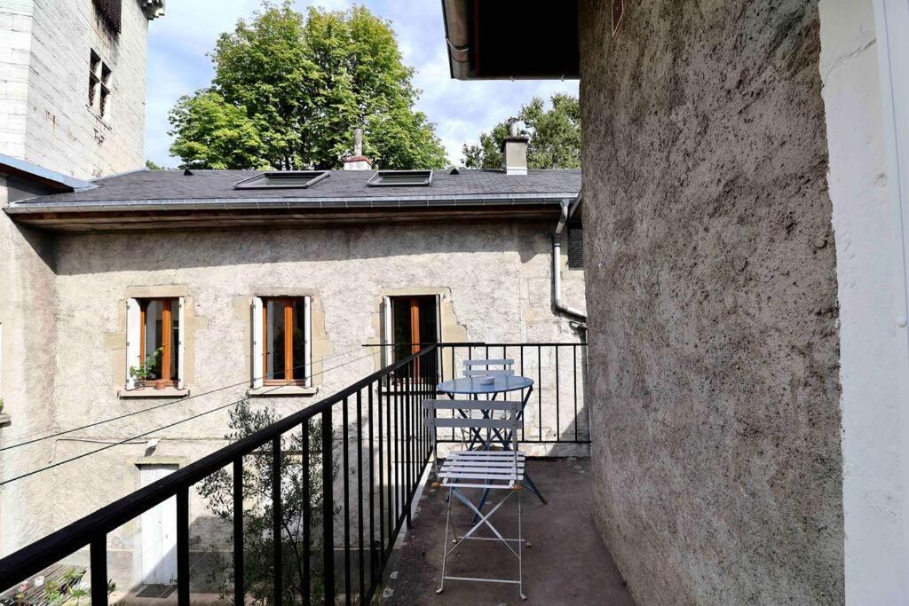 Les Hauts Du Chateau Chambery Exterior photo